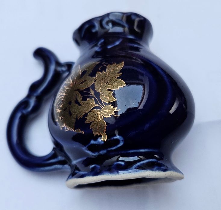 Miniaturowy flakonik