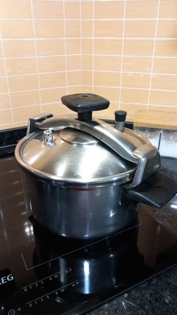 Panela de pressão inox Silampos 4,5 litros