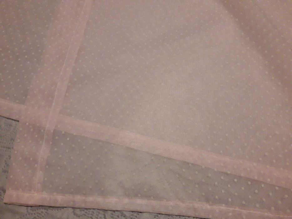 Cortinados compridos e estreitos rosa