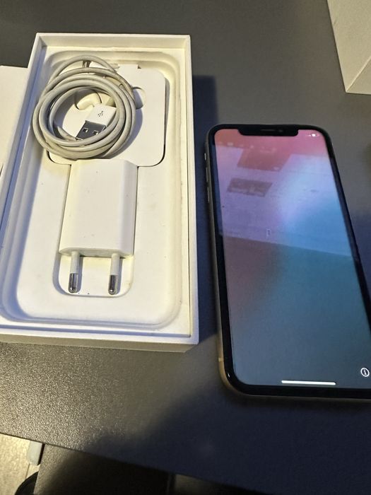 Smartfon Iphone XR 64GB