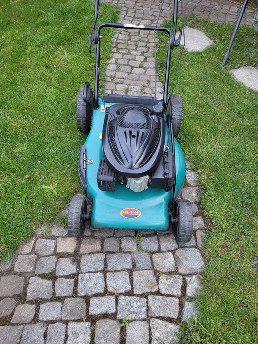 Prostowanie wałów w kosiarkach spalinowych Briggs Honda NAC i innych