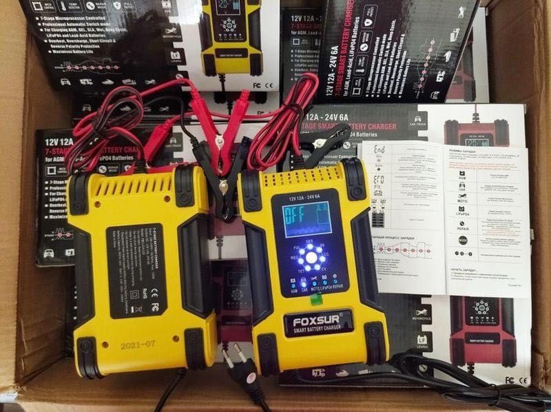 Потужне зарядне FOXSUR 12В-12А 24В-6А