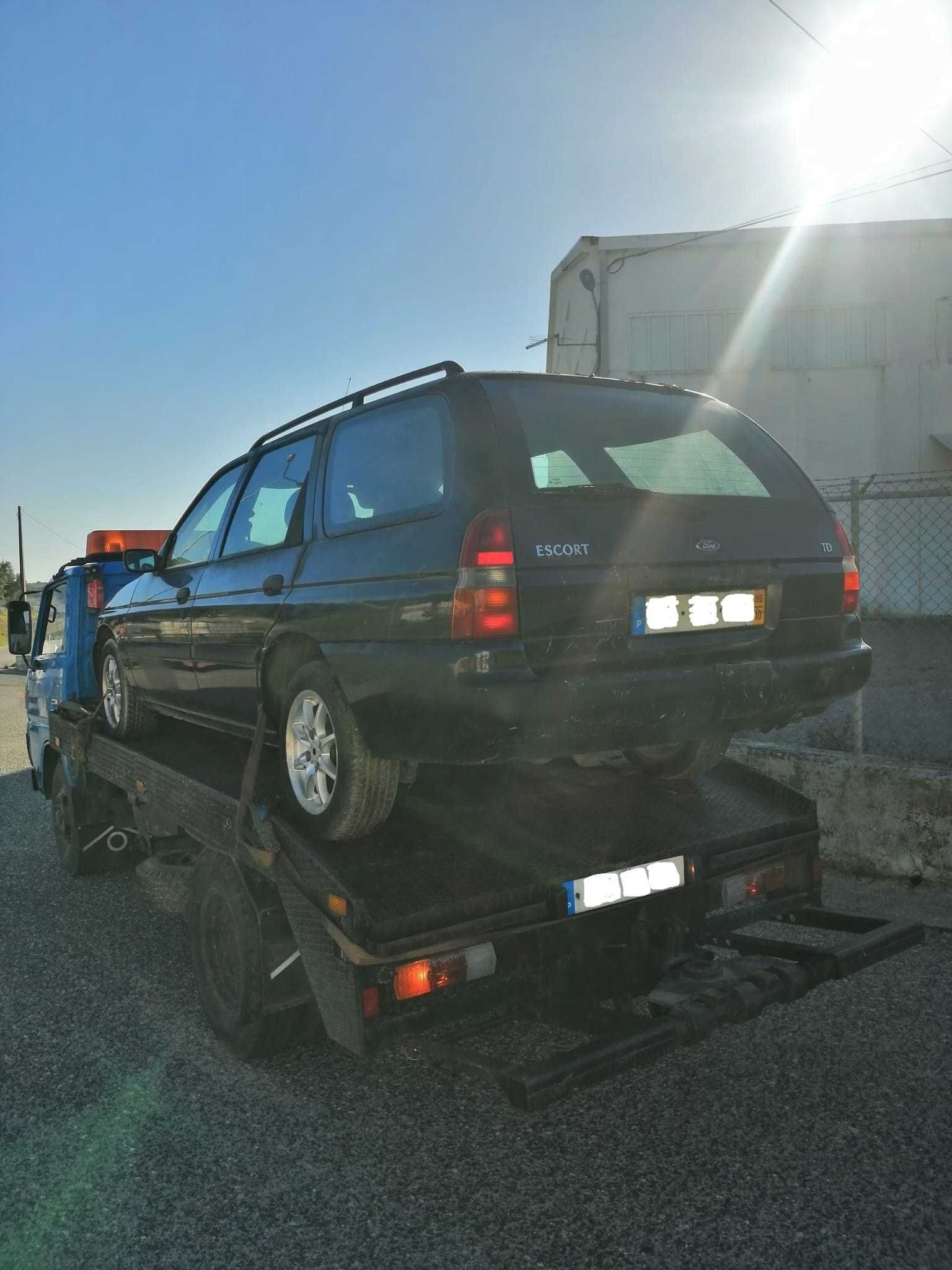 Carro Ford Escort 1.8 TD de 1996 para peças