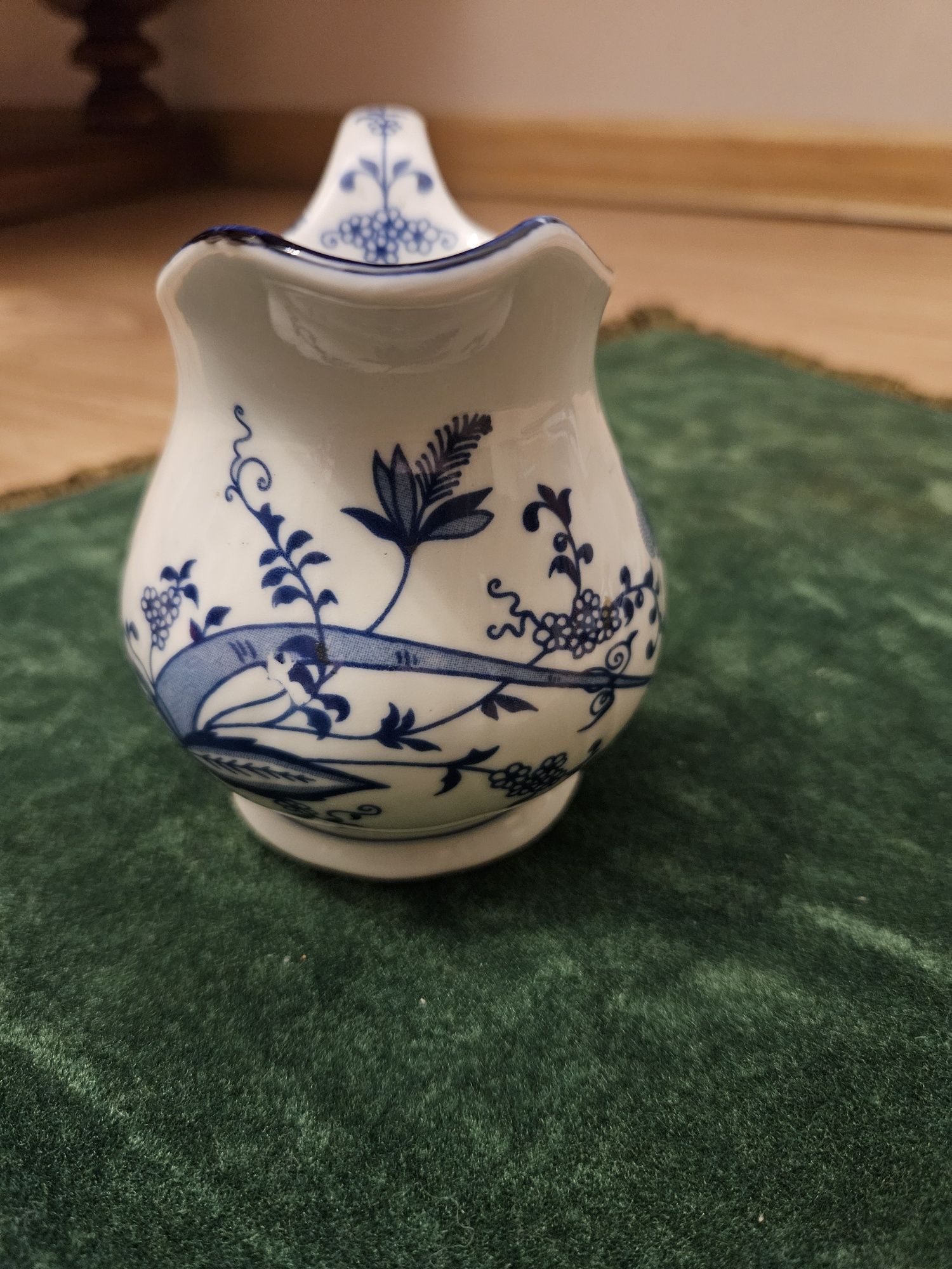 Mleczarka porcelana