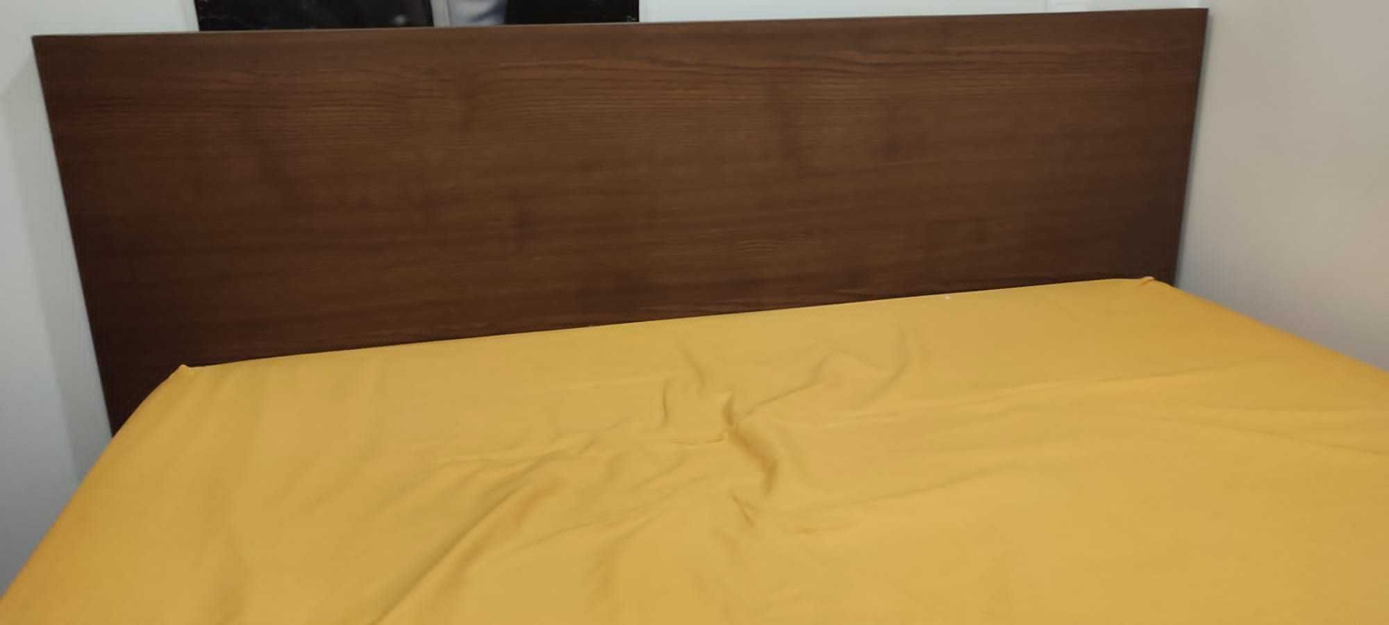 Cama de Casal com 2 Mesinhas de cabeceira  como Novo