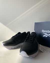 Нові! Шкіряні кросівки Reebok Classic (37,5 p)