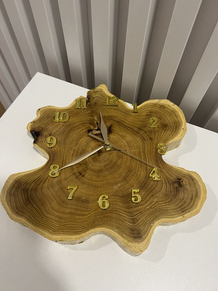 Zegar ścienny drewniany złoty nowy
