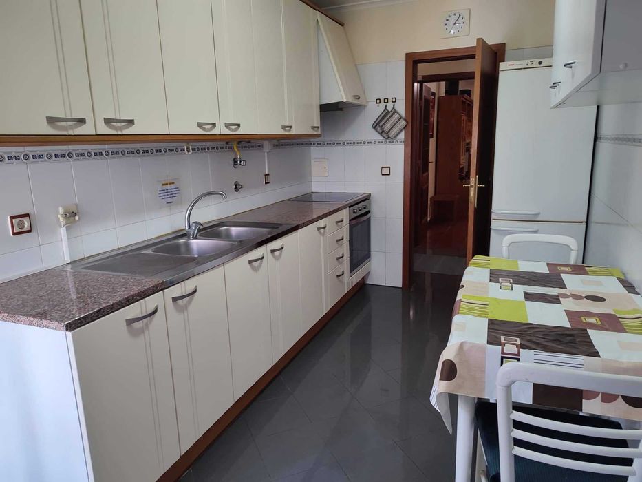 Alugo Apartamento / Quarto em Beja