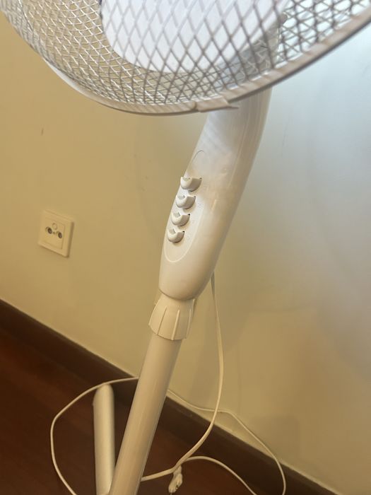 Vendo ventoinha branca