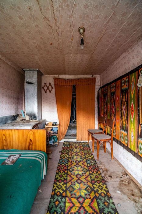 Гуцульська хата в Карпатах | 32 сот. під забудову + ліс, річка