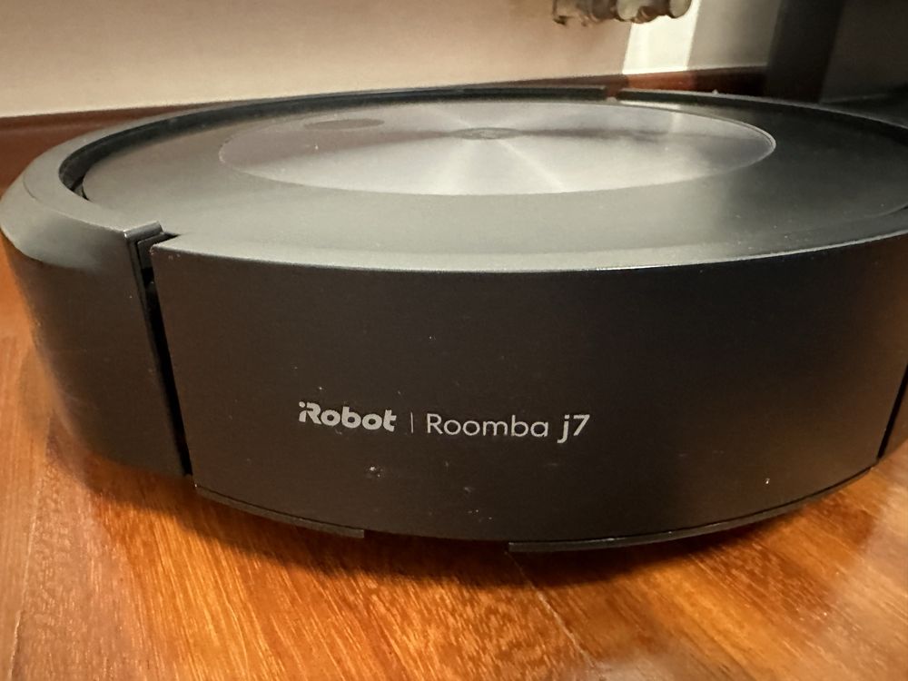 iRobot Roomba J7+ zestaw + filtry i rolki , worki i dodatkowa stacja ł