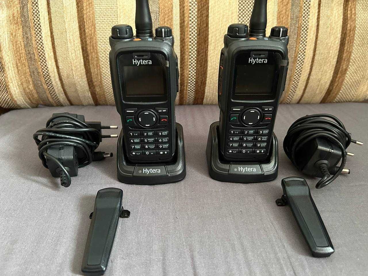 Рація Hytera PT580H Plus із зарядною станцією