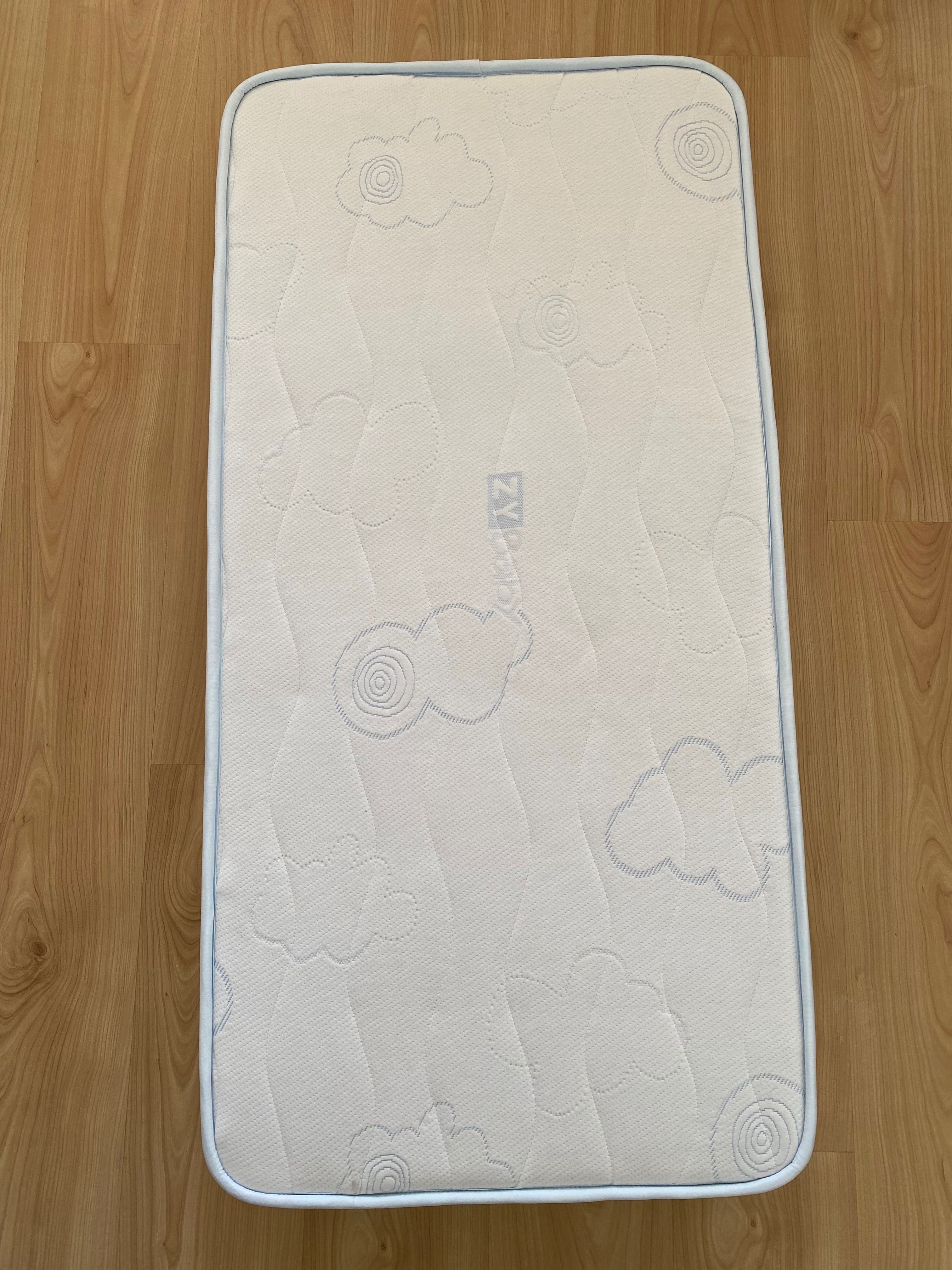 Colchão para berço/cama e resguardos COMO NOVOS!