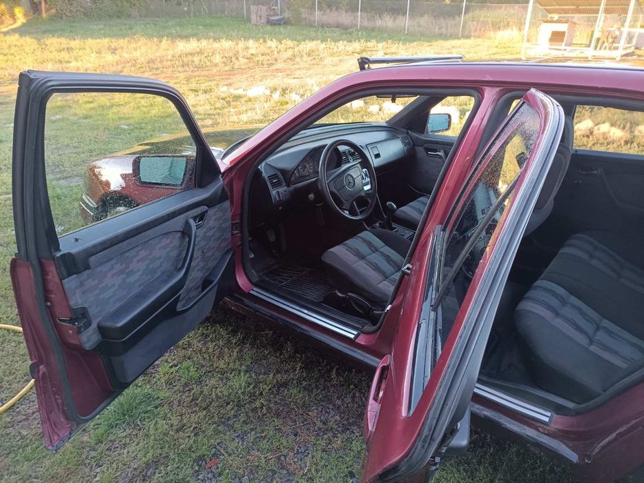 Mercedes Benz C180