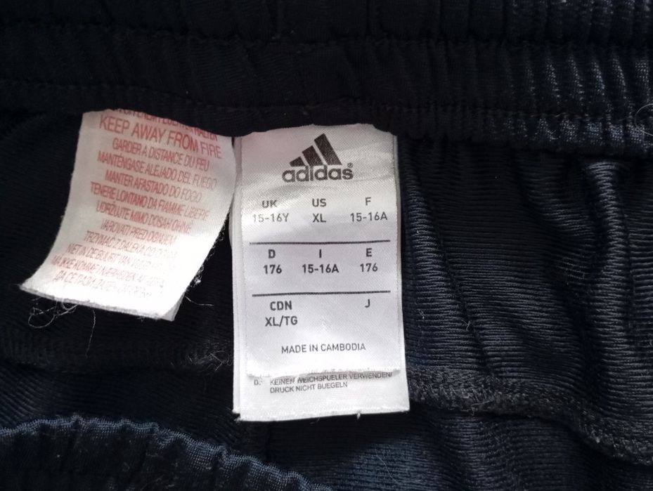 Calças desportivas adidas