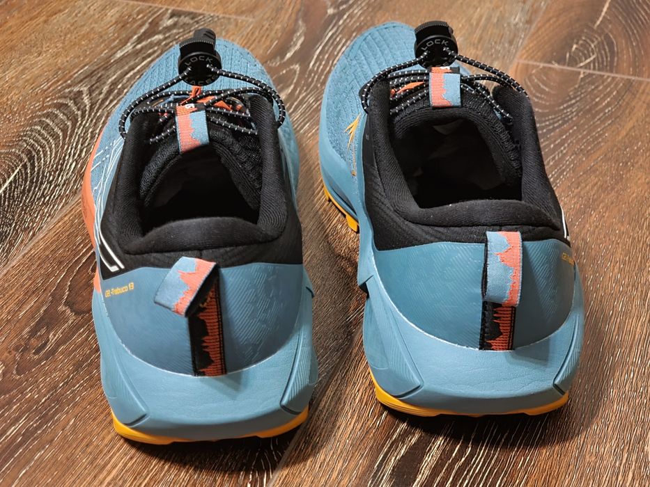 Оригінал 100%  чоловічі кросівки asics gel-trabuco 13  euro 46