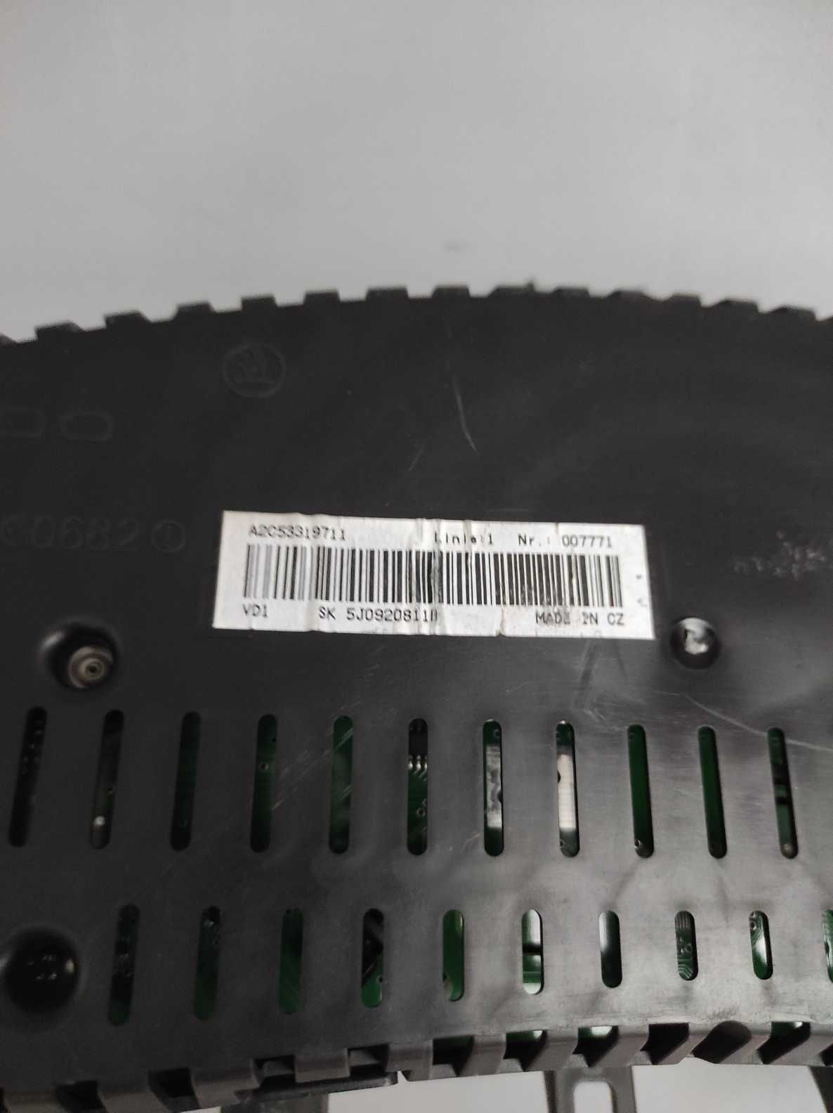 Licznik, Zegar SKODA FABIA II, Rok 2007-14, OE: 5J092.0811B