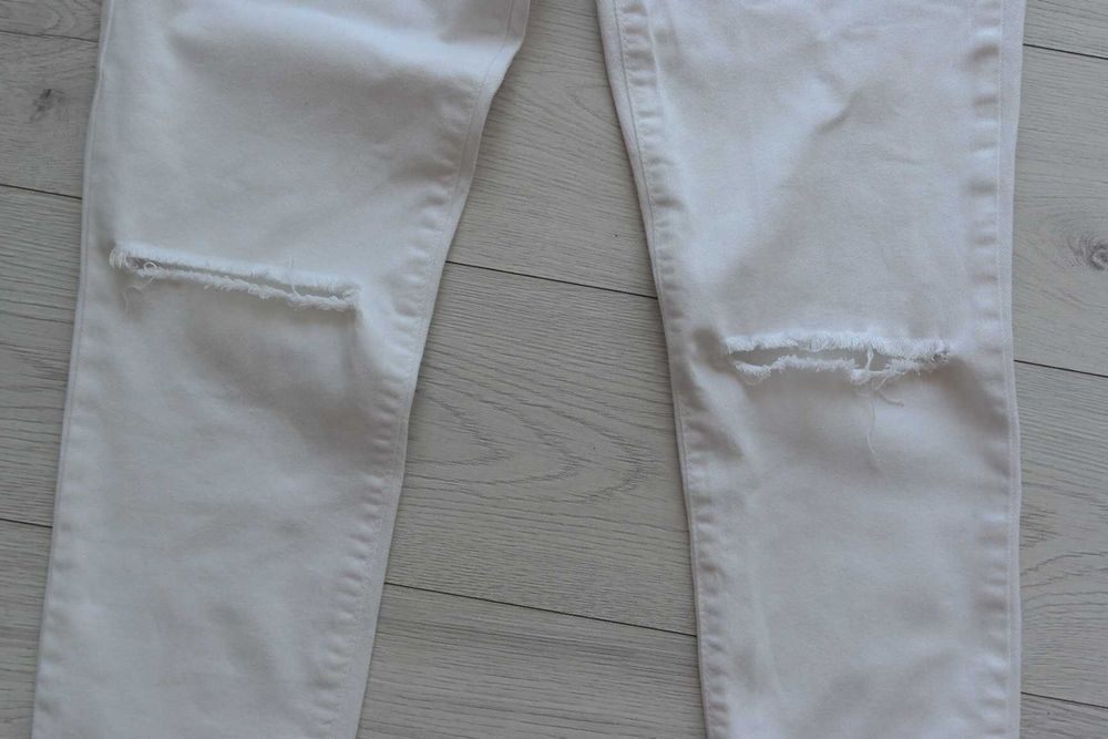 białe spodnie~ jeansy~ rurki~ dziury~ Skinny~ Pimkie r.34/36