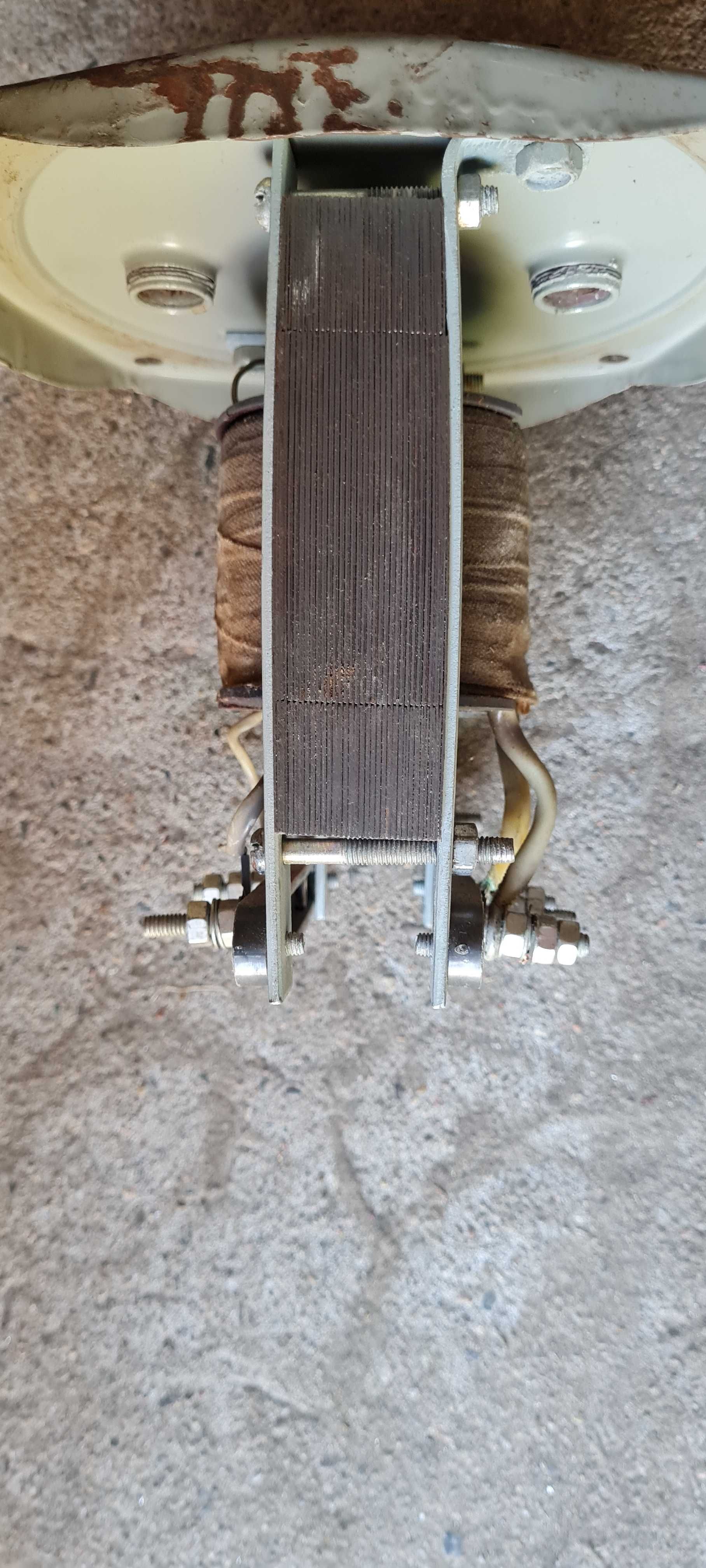 Transformator w hermetycznej obudowie  12V 0,25KVA
