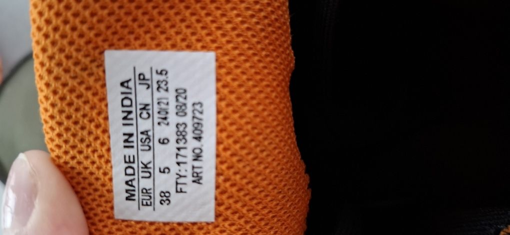 Buty zimowe Salomon rozmiar 38 śniegowce