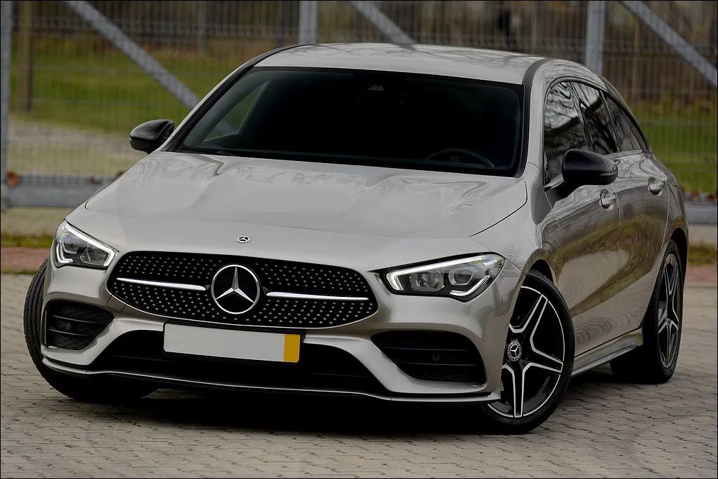 Mercedes-Benz CLA 180 * 136KM * Shooting Brake * /// AMG LINE * VOLL *