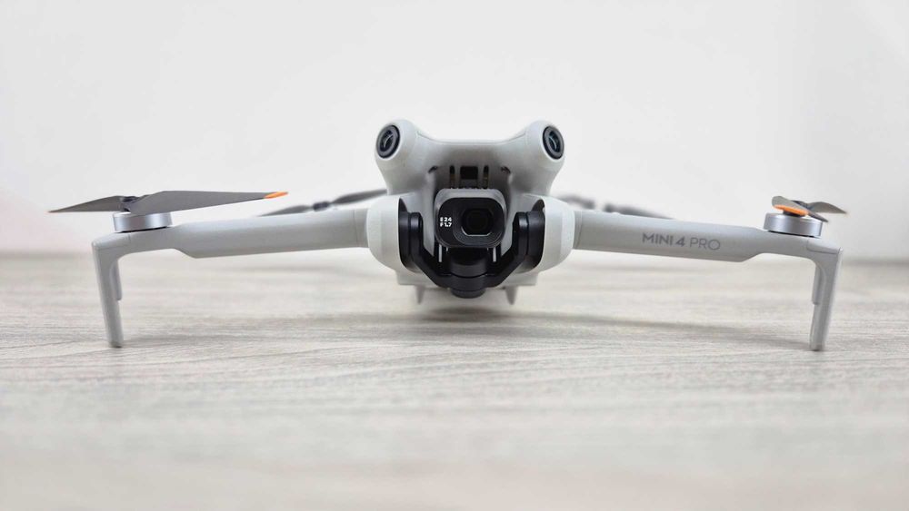 DJI Mini 4 Pro Fly More Combo RC 2  DJI Care Stan Idealny