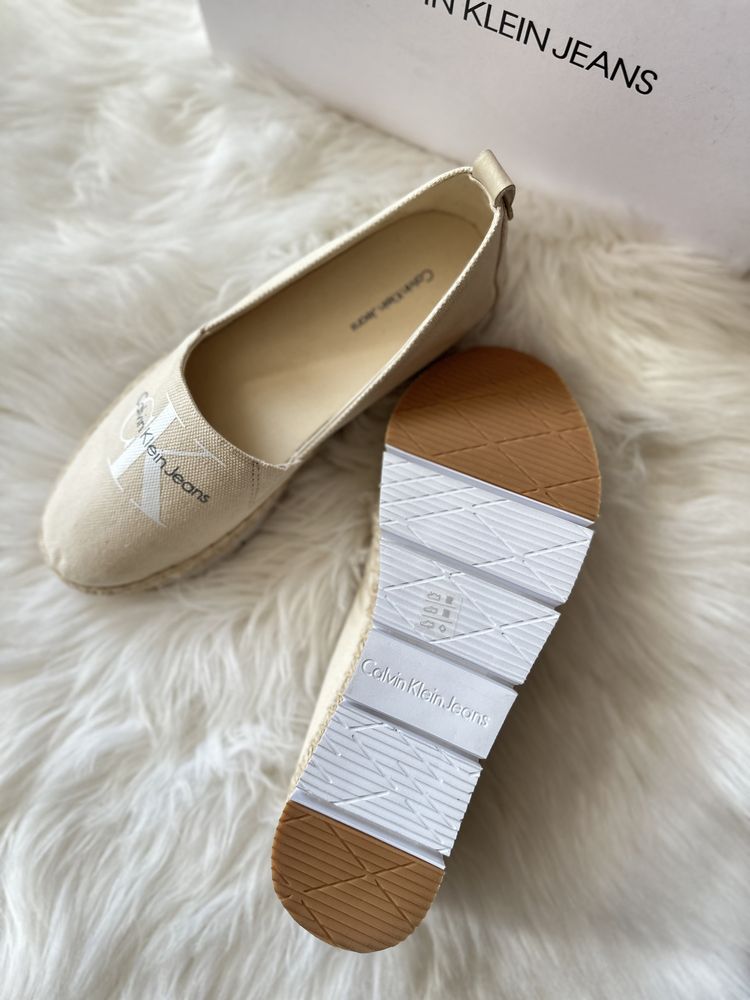 Espadryle na platformie Calvin Klein