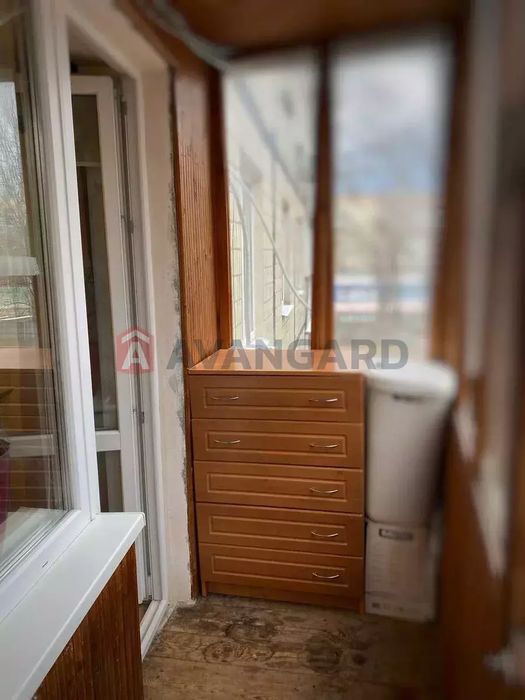 Продам 1к.кв 39кв.м пр.О.Поля 2поверх /12 з меблями та технікою