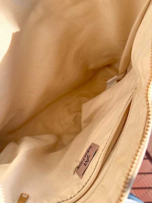 Beżowa skórzana pikowana torebka na ramię old money style Anna Field