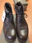 Botas de homem novas