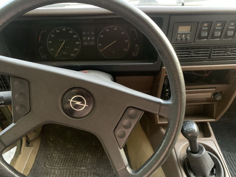 Продам Опель Рекорд 1984