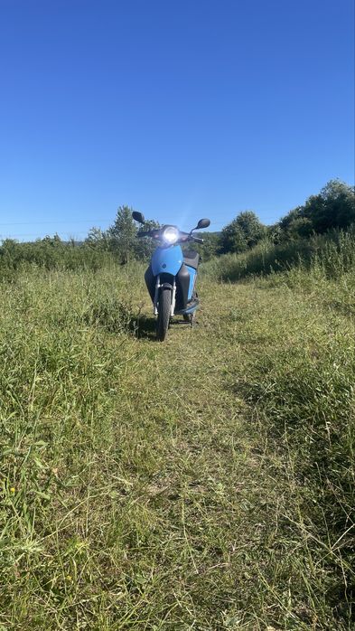 електро скутер з Швеції