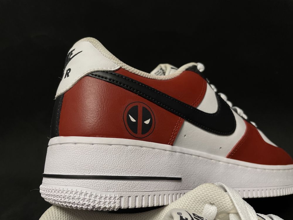 Nike Air Force 1 42,5 custom Deadpool