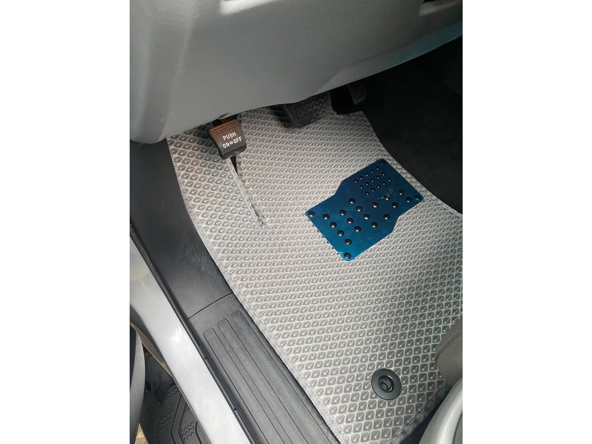 Toyota Sequoia Полиуретановые коврики 3 ряда (EVA, серые)