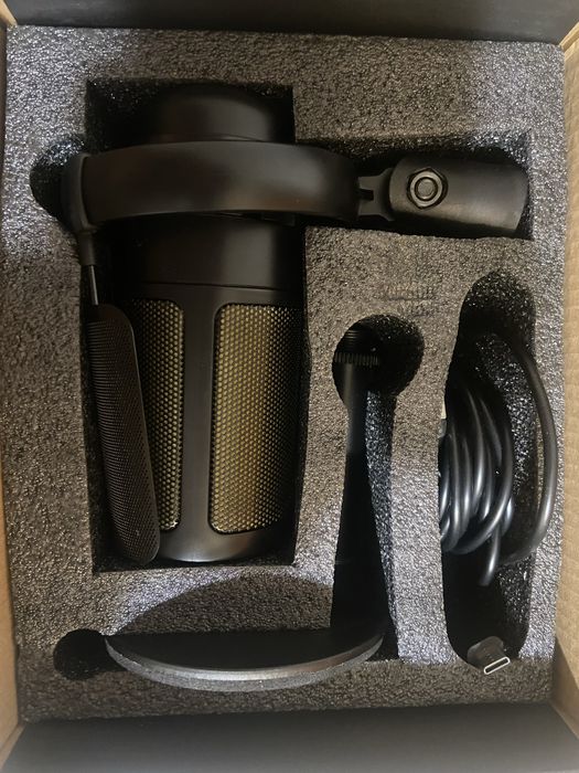 Мікрофон , в гарному стані з підсвіткою