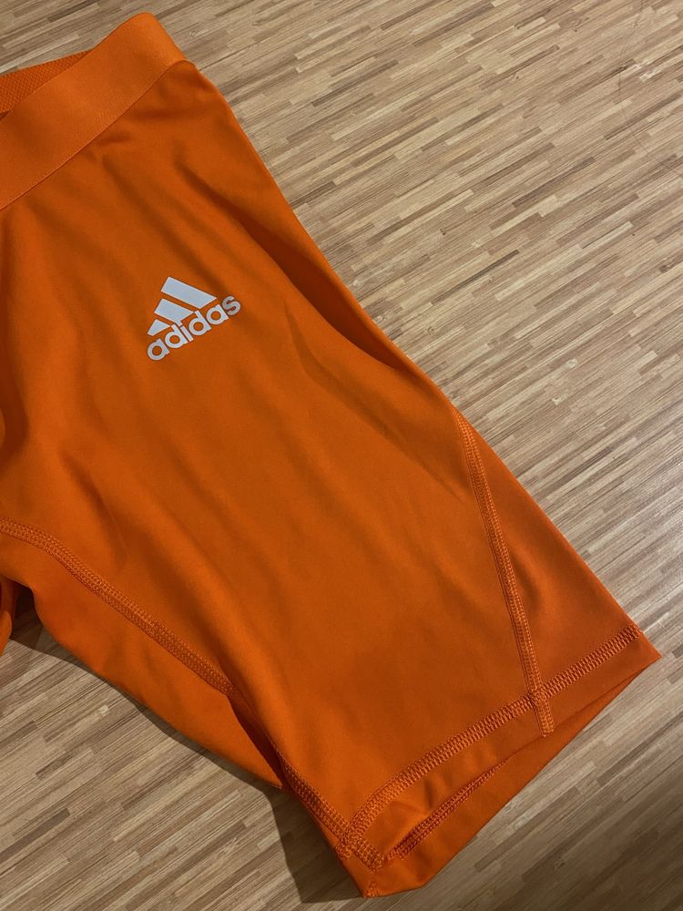 lajkry spodenki pomaranczowe adidas M