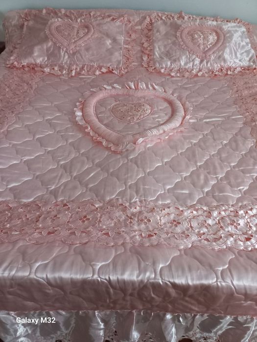 Продається покривало на ліжко