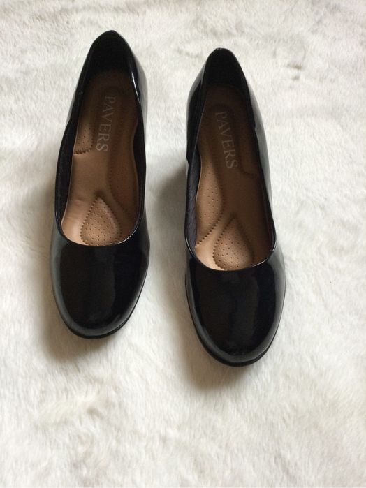 Pavers czółenka lakierowane buty damskie obcas czarne rozmiar 36