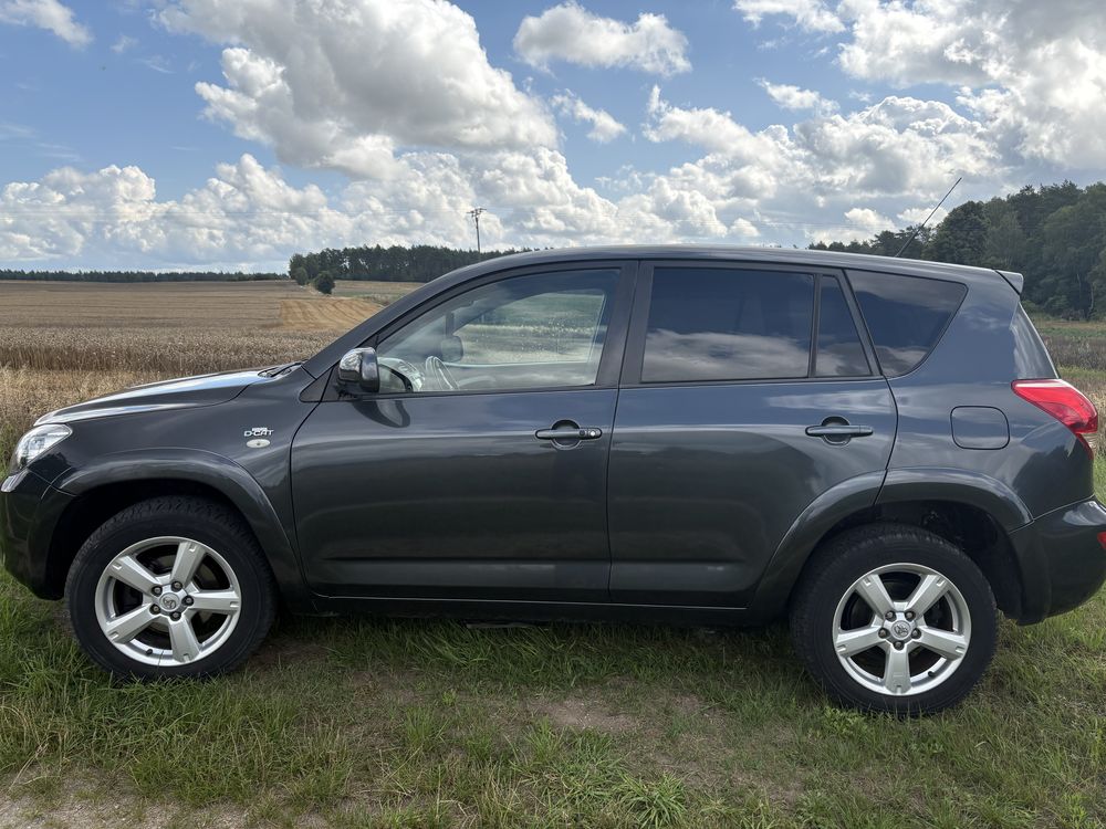Toyota Rav 4. 2.2  d