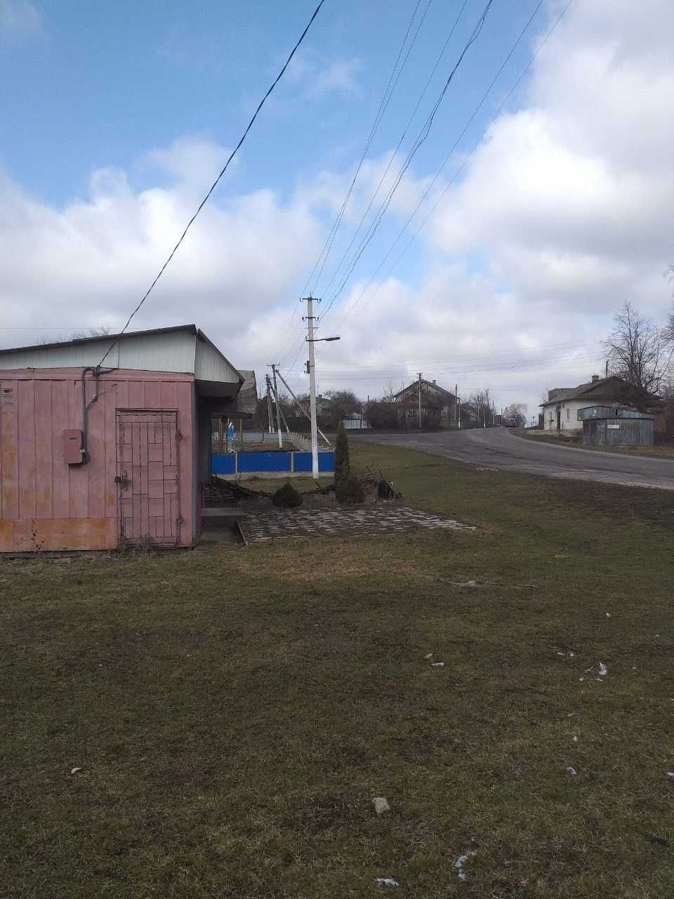 Продається земельна ділянка під комерцію фасадна