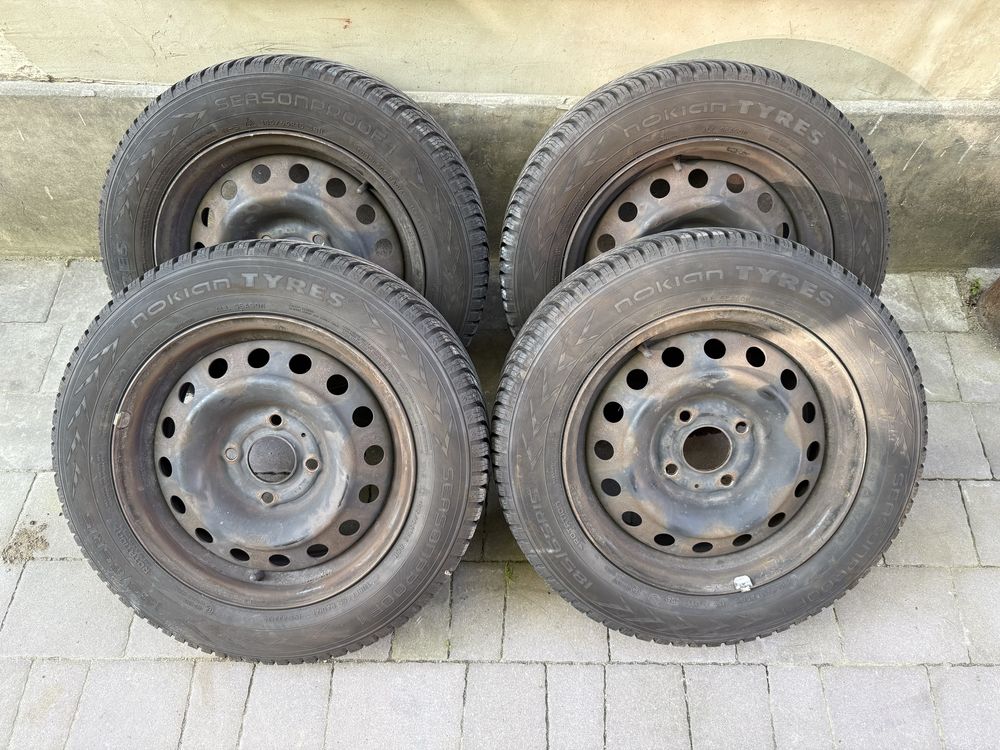 Komplet opon Nokian Seasonproof 185/65R15 wielosezonowe + felgi stal
