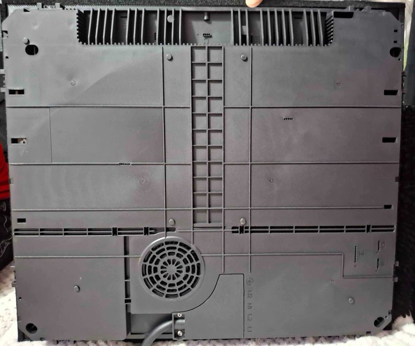 płyta indukcyjna, cena sklepowa ponad 2300 zł – okazja