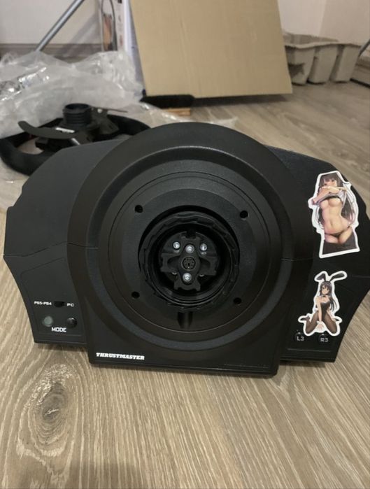 Игровой руль Thrusrmaster T300RS Ferrari Alcantara PS3/PS4/PS5/PC