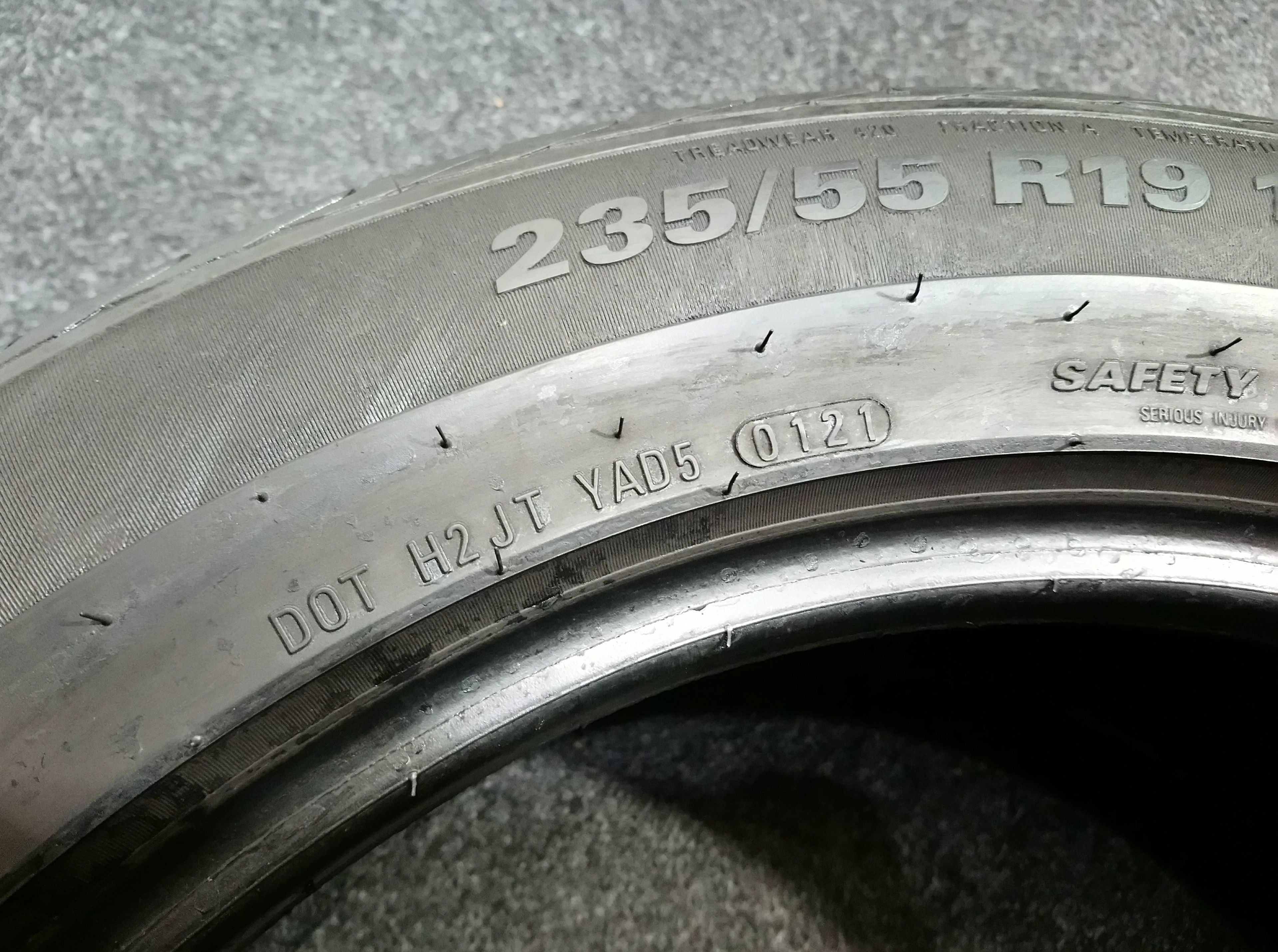 235/55R19 Kumho Crugen HP91 101V