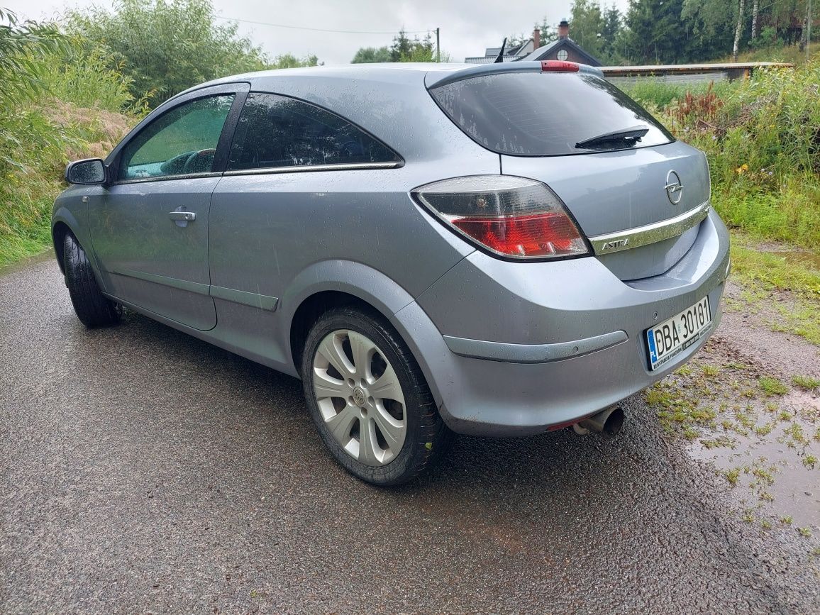 Astra gtc 1.8 140koni LPG.
