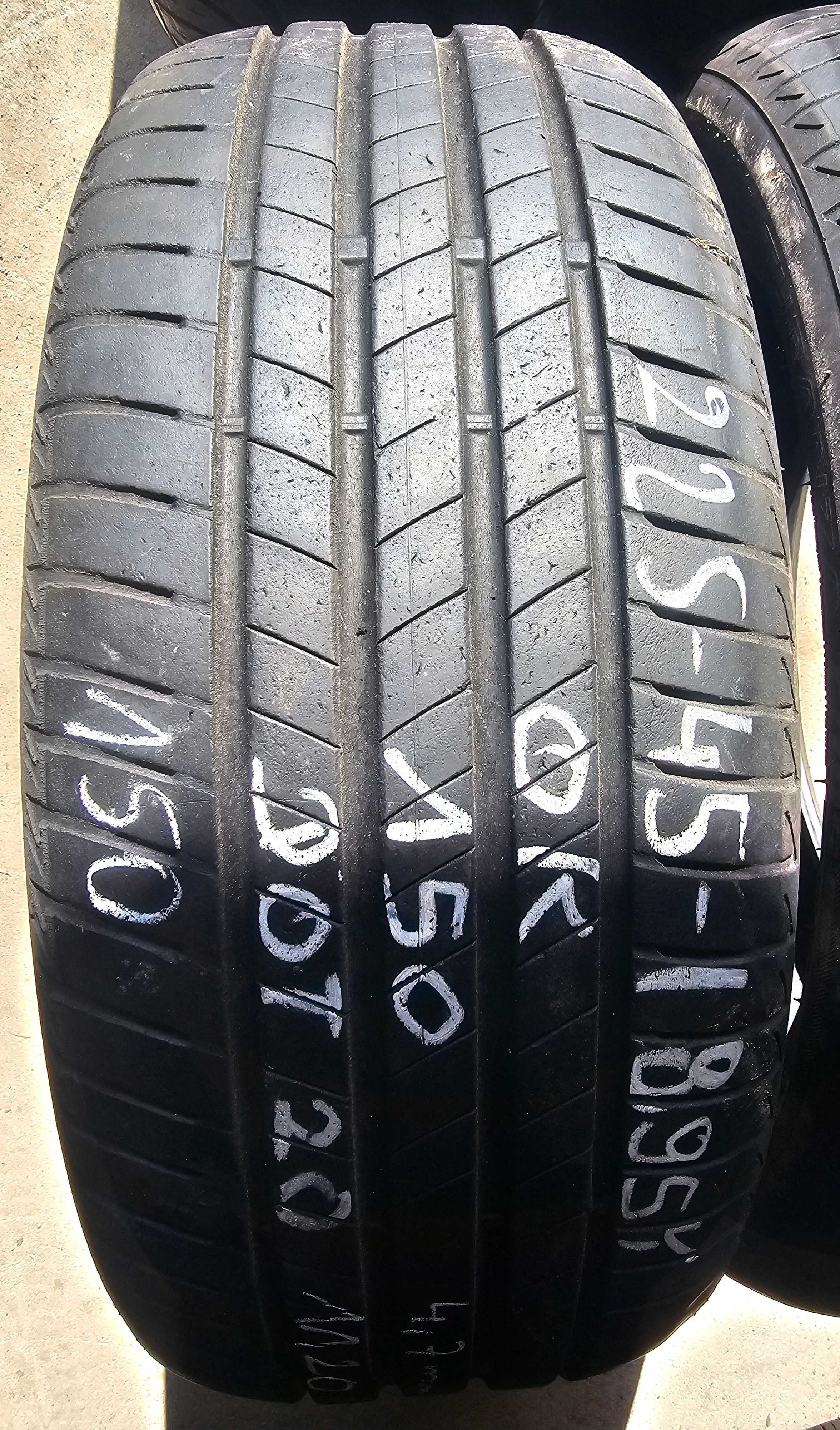 225/45R18 Bridgestone Turanza T005 Lato