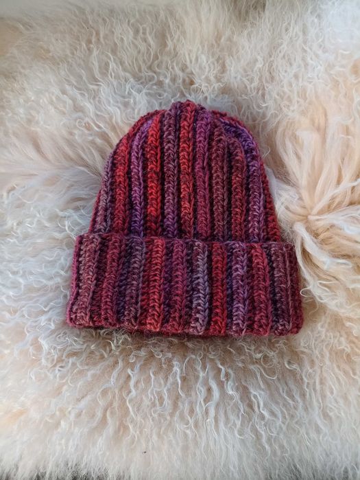 Czapka wełniana robiona na szydelku