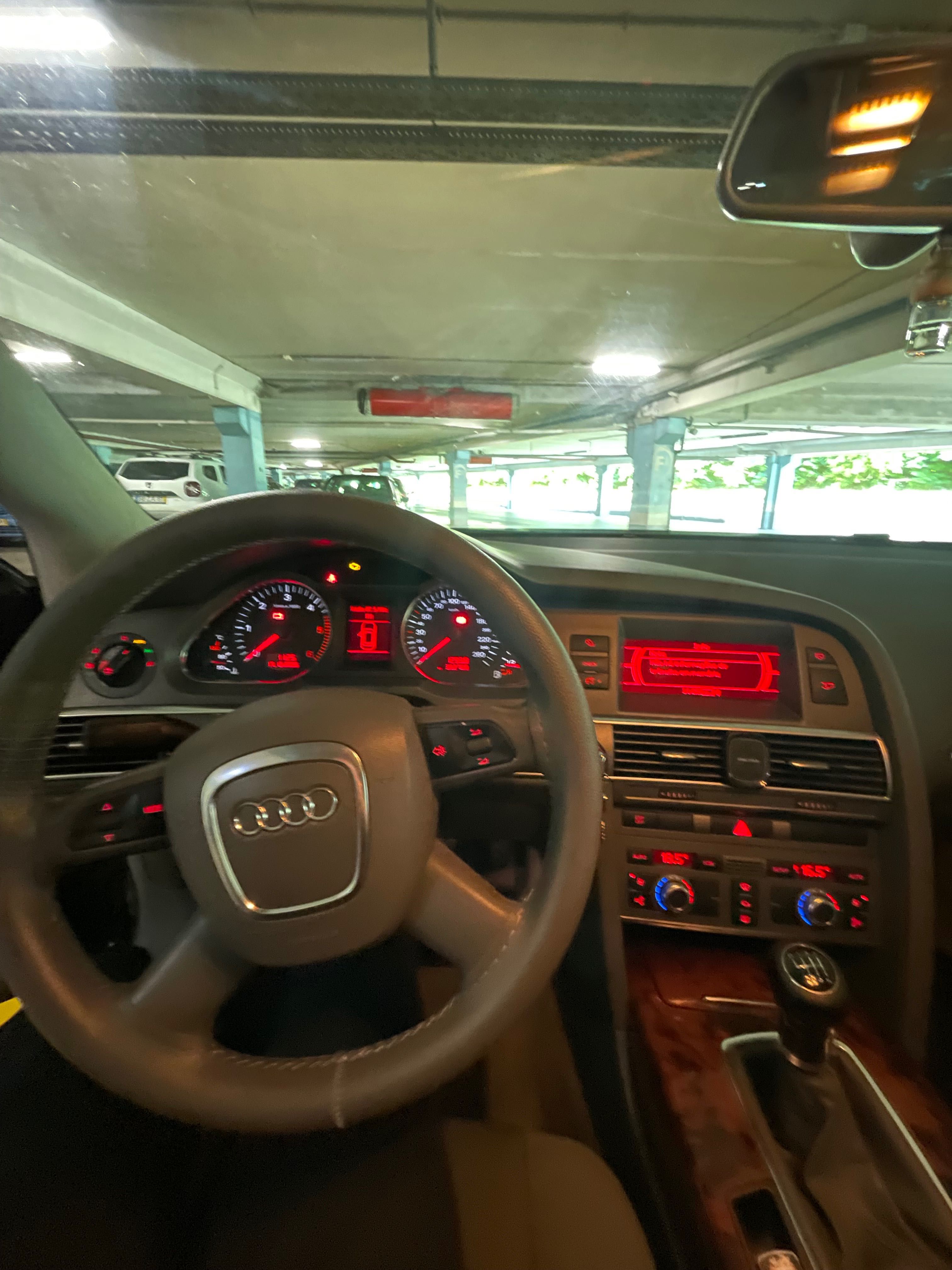 Audi A6 C6 - Sedan de Luxo