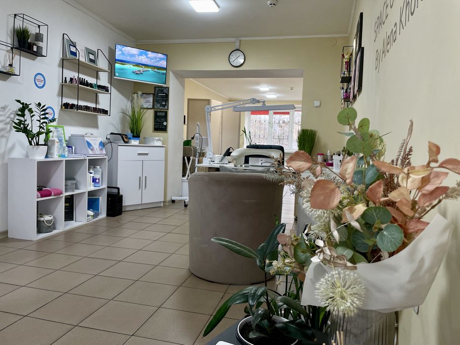 Оренда місця в студії краси