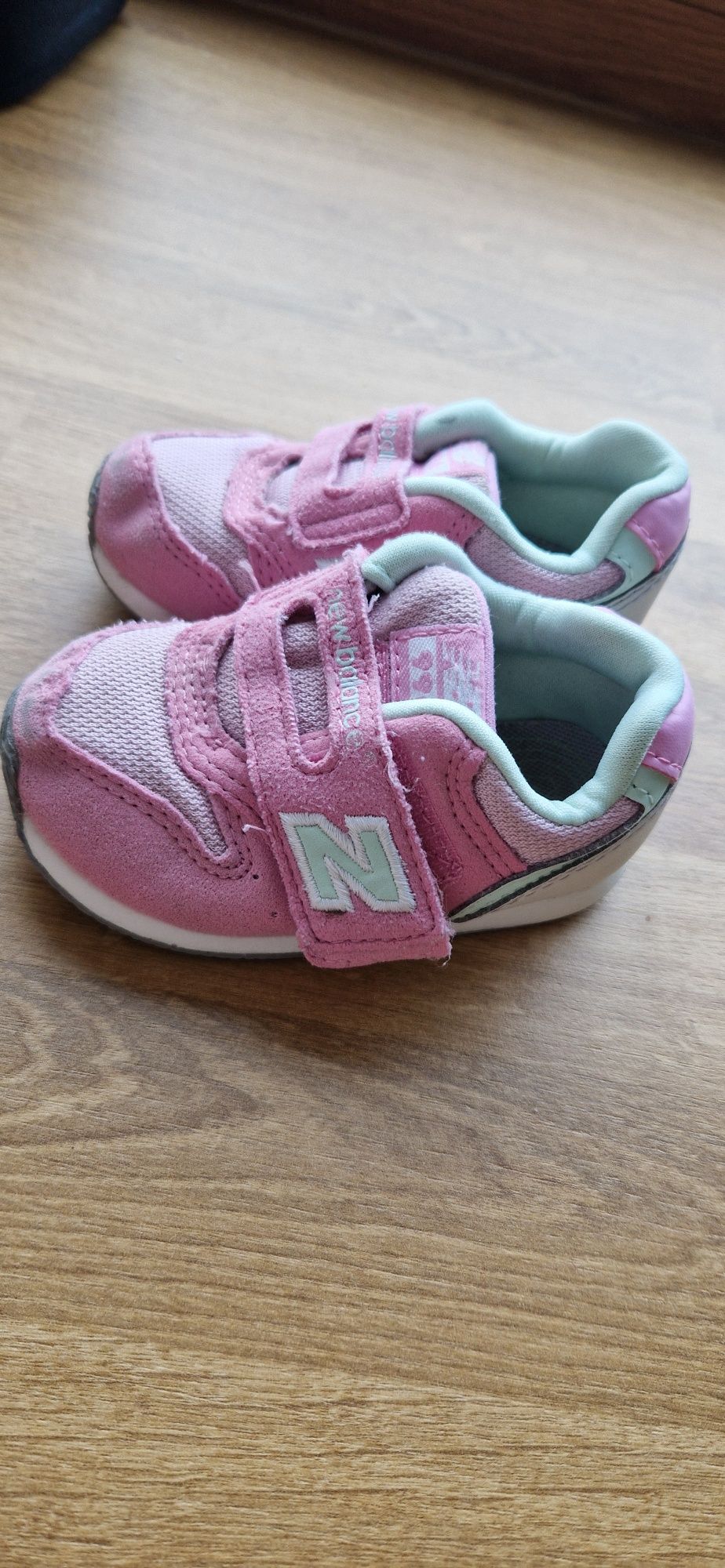 Buciki New Balance rozmiar 21